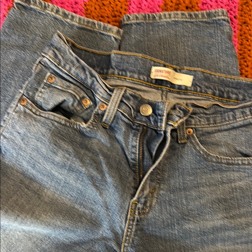 Signature Blue Straight Jeans Classic Style